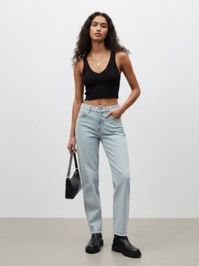 ZARA Women’s Light Wash High Rise Straight Jeans Raw Hem Light Wash Size 2